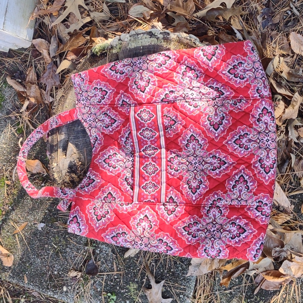 🏵️ Vera Bradley Retired Pattern Frankly Scarlet tote bag